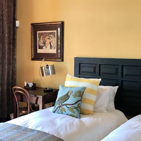 Bed and Breakfast Five Sisters Ист-Лондон Экстерьер фото